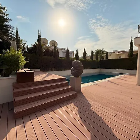 Villa Star , Luxury In *