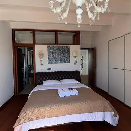 Star , Luxury In